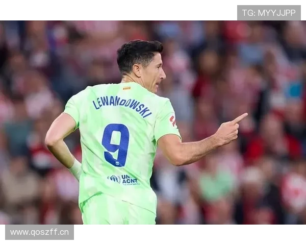 莱万多夫斯基与同期前锋关键战决定性表现对比 莱万多夫斯基与同期前锋关键战决定性表现对比